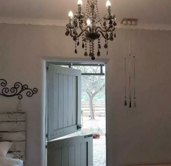 Majatalo Asher Stable Stay