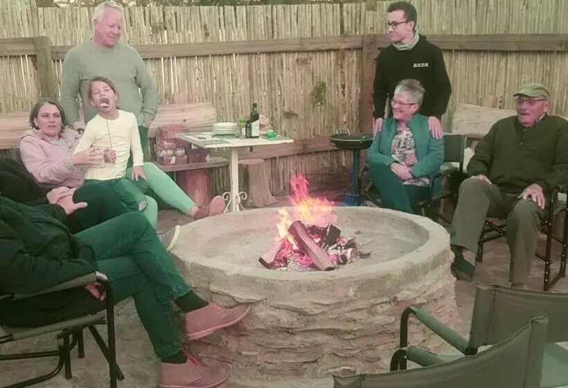 Majatalo Asher Stable Stay