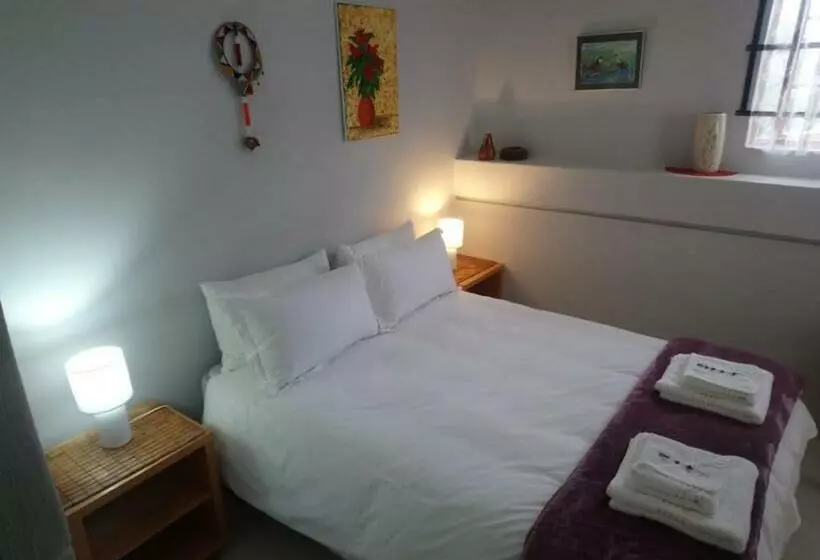 Majatalo Asher Stable Stay