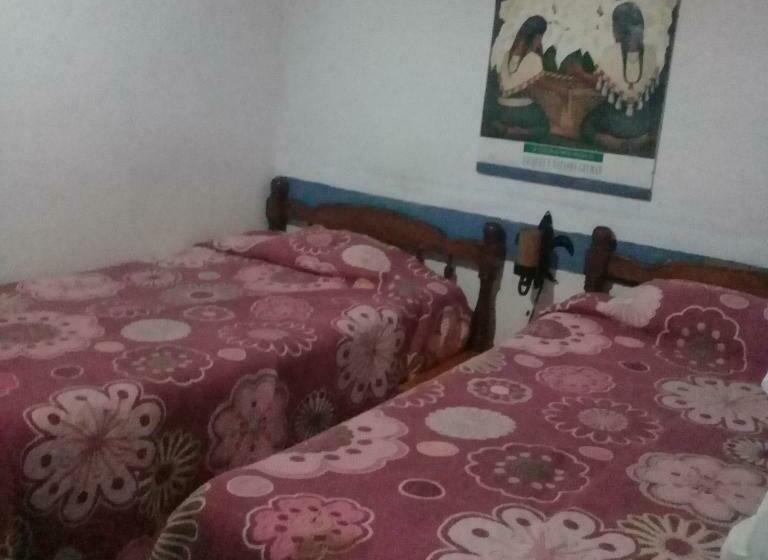 Пансион Casa De La Alameda