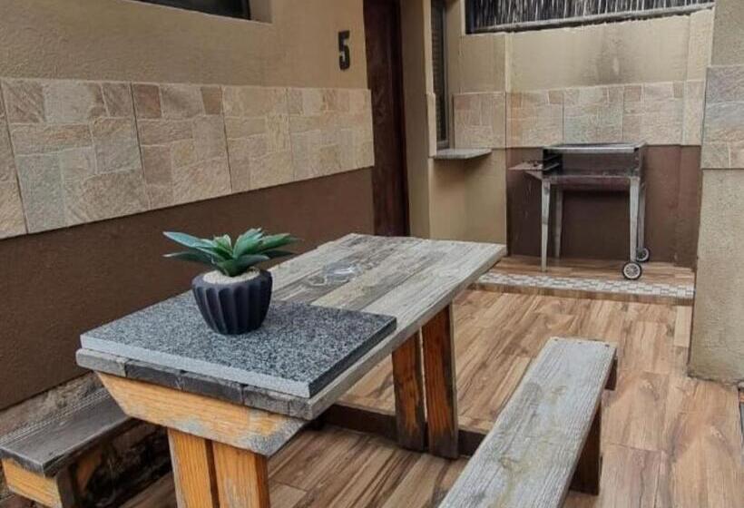 ペンション Palm Inn Guesthouse