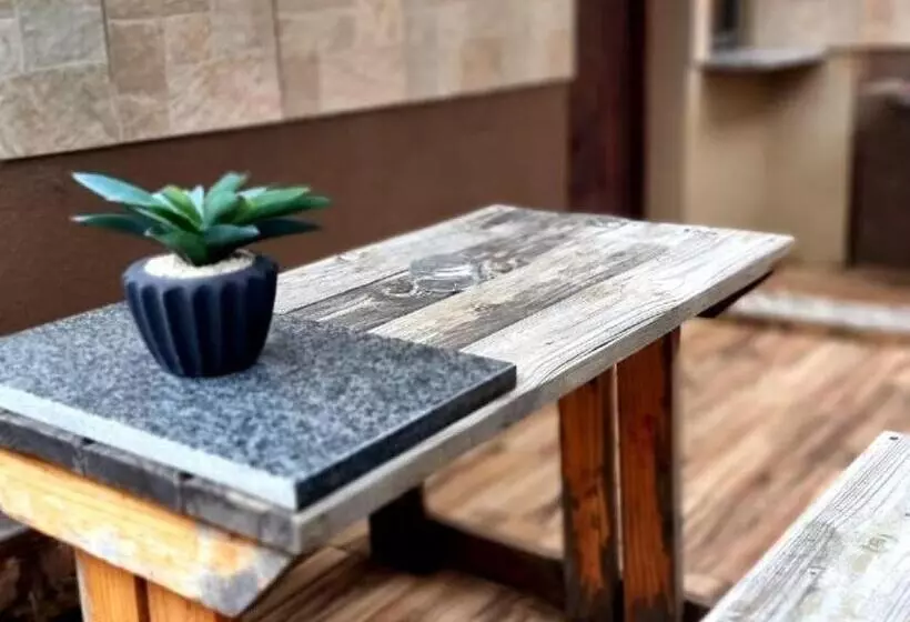 Majatalo Palm Inn Guesthouse