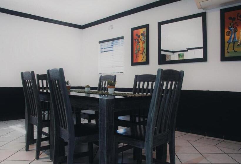 ペンション Palm Inn Guesthouse