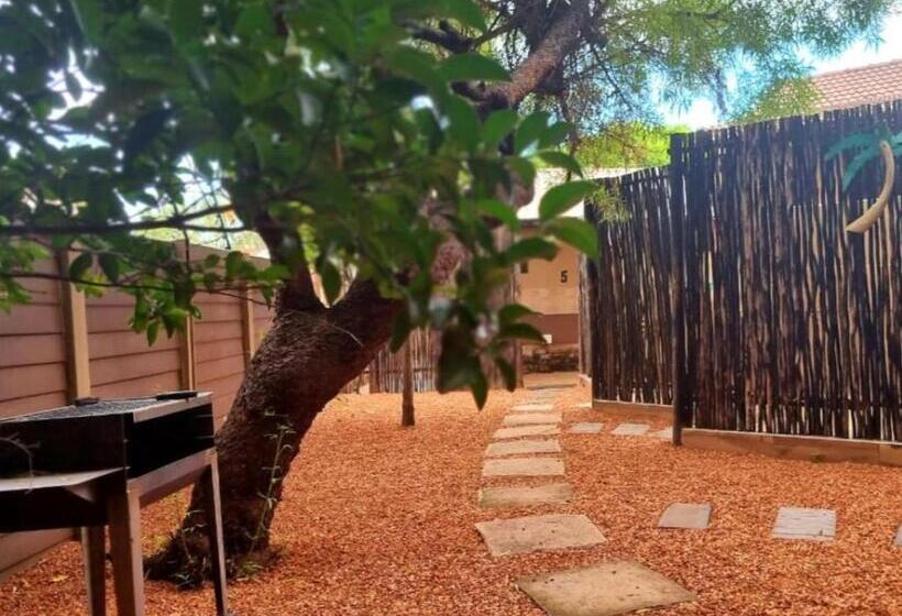 ペンション Palm Inn Guesthouse