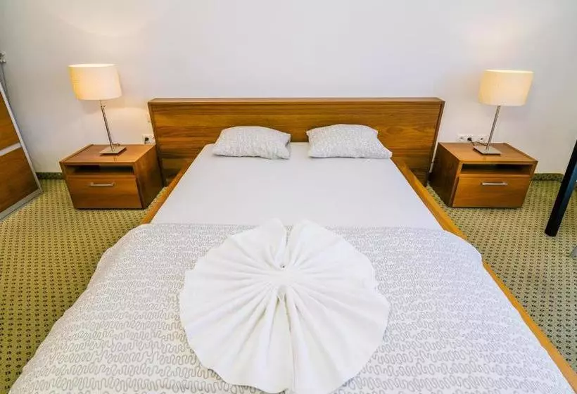 City Gardens Hotel & Wellness