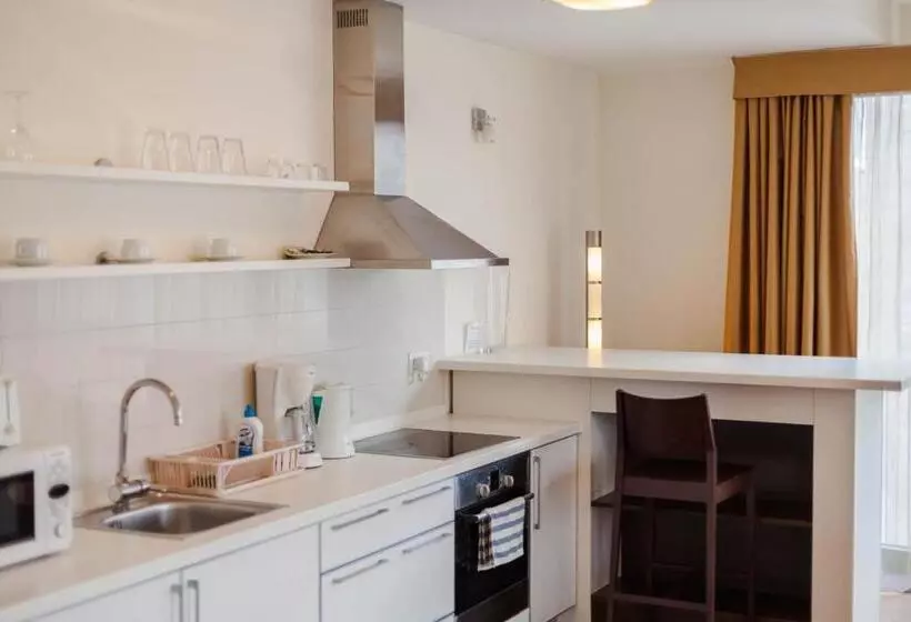 City Gardens Hotel & Wellness