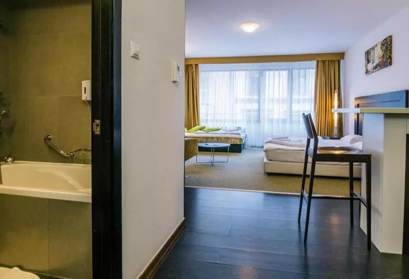 City Gardens Hotel & Wellness