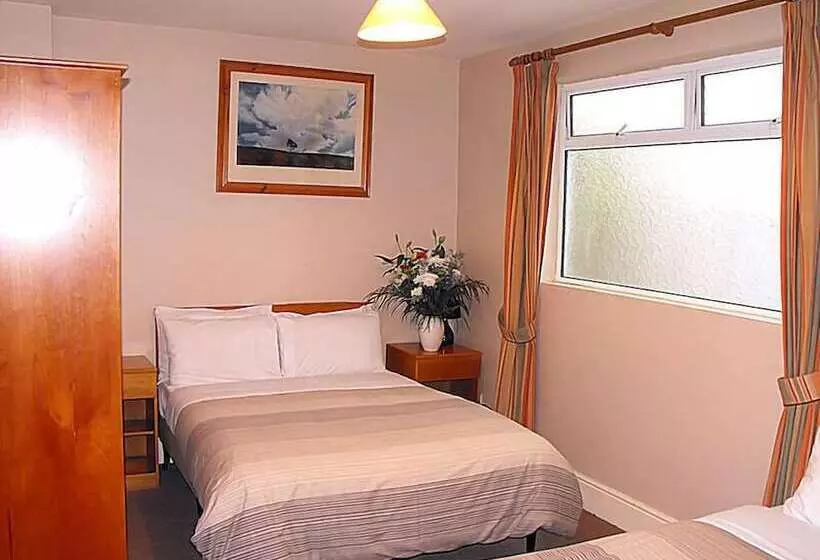 בית מלון כפרי Abbott Lodge