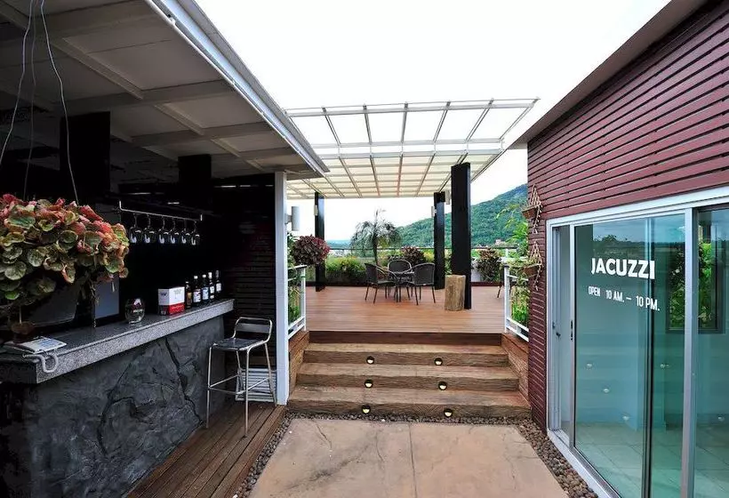 호텔 Aloha Residence