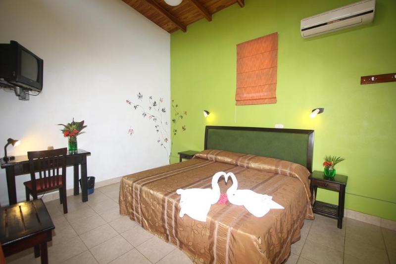 בית מלון כפרי Bellavista Suites By Villas Verdes   Samara Beach