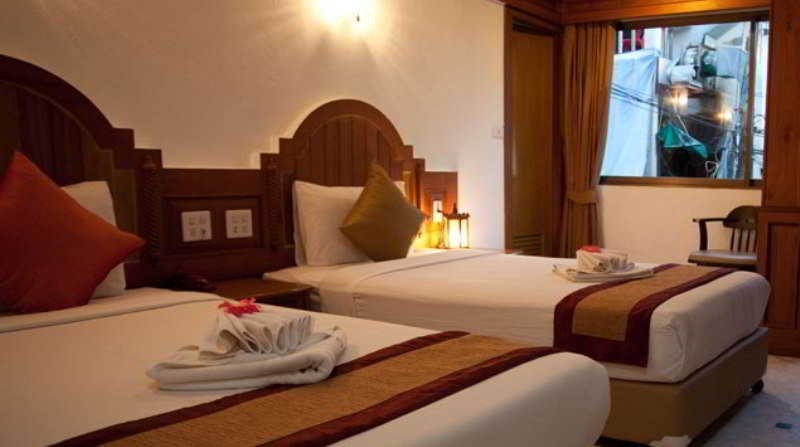 فندق Black Pearl Patong Beach