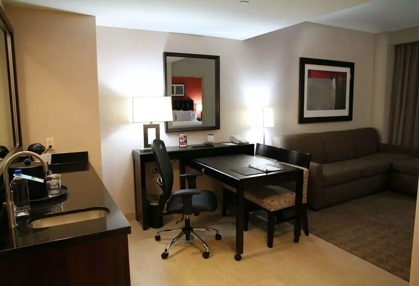 Отель Embassy Suites Ontario Airport