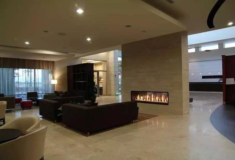 Отель Embassy Suites Ontario Airport