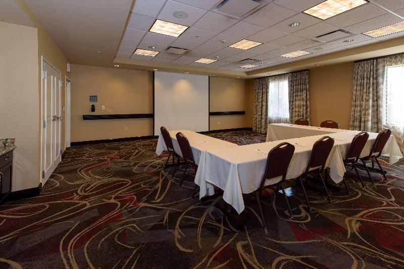 בית מלון כפרי Hampton Inn & Suites Holly Springs