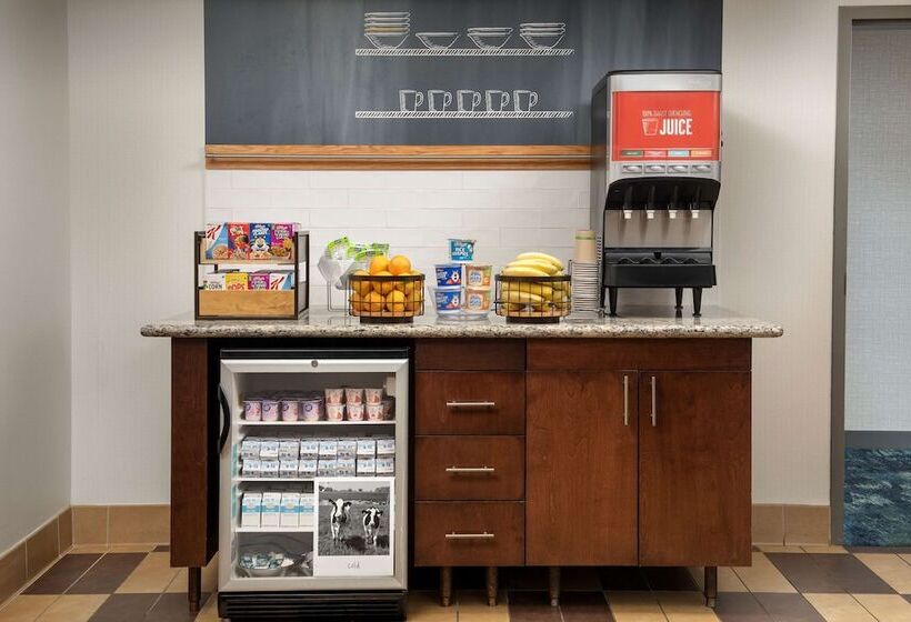 בית מלון כפרי Hampton Inn & Suites Holly Springs