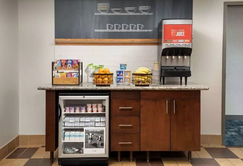 Hotelli Hampton Inn & Suites Holly Springs