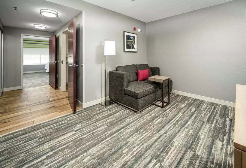 호텔 Hampton Inn Wilson Downtown