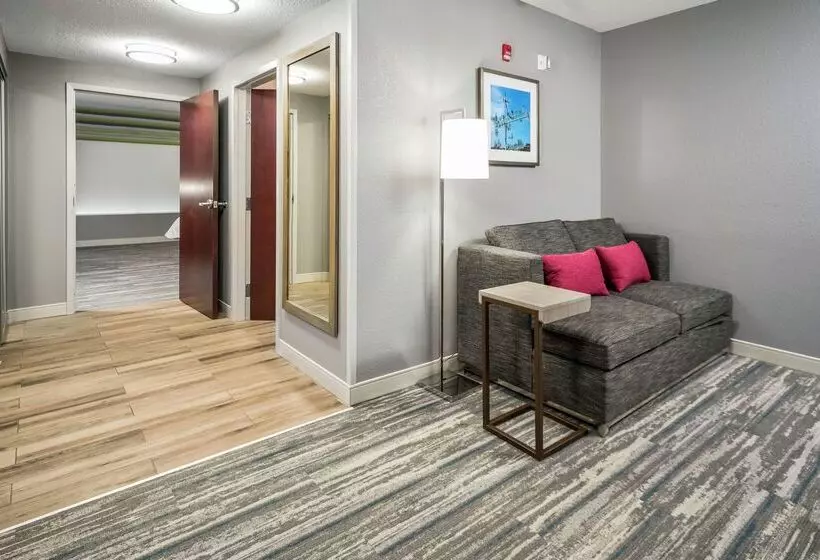 호텔 Hampton Inn Wilson Downtown