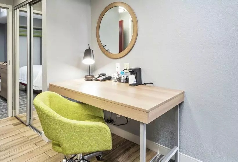 호텔 Hampton Inn Wilson Downtown