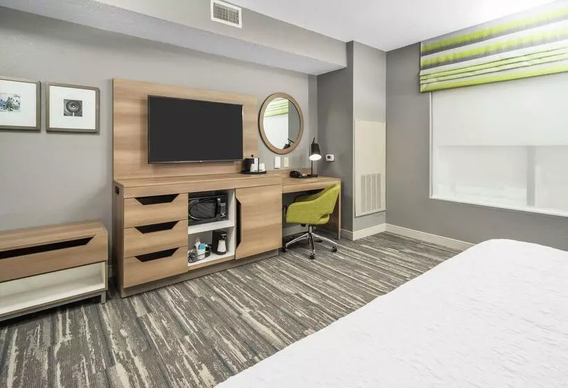 호텔 Hampton Inn Wilson Downtown