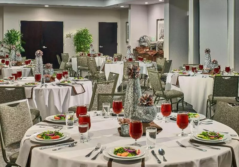 בית מלון כפרי Hilton Garden Inn Gatlinburg