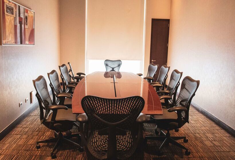 فندق Hilton Garden Inn Santiago Airport