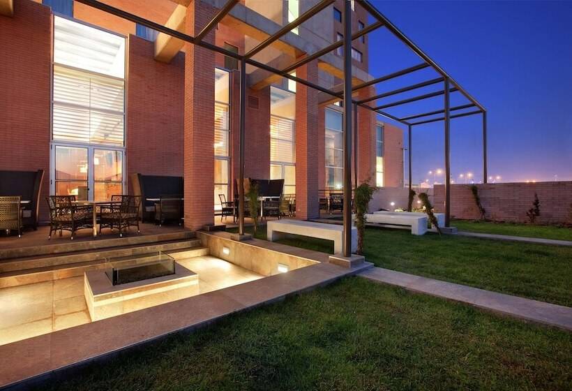 فندق Hilton Garden Inn Santiago Airport