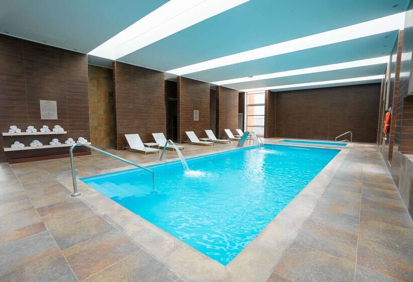 فندق Hilton Garden Inn Santiago Airport