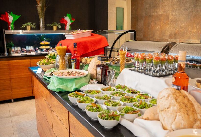 فندق Hilton Garden Inn Santiago Airport