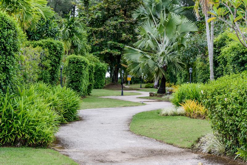 בית מלון כפרי L Esprit De Naiyang Beach Resort   Sha Extra Plus