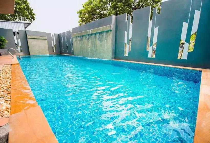 Hotelli Rattana Residence