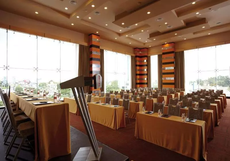 Hotel Riu Plaza Guadalajara