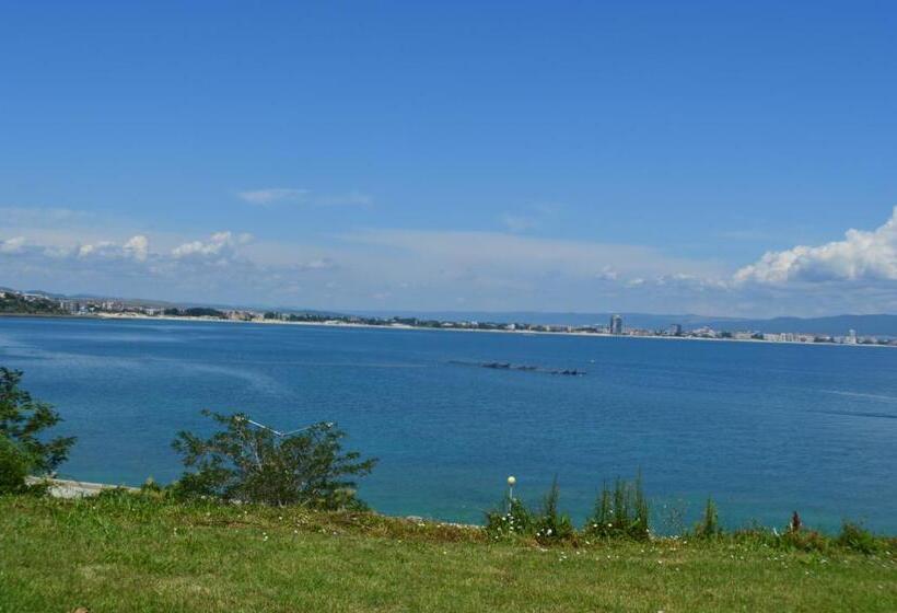 ホテル Saint George   Old Nesebar