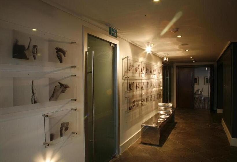 هتل Samm Bistro Spa