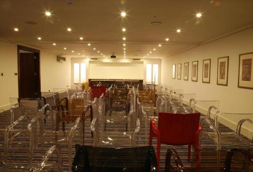 هتل Samm Bistro Spa