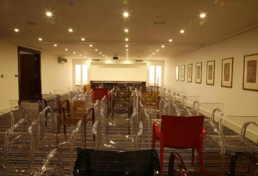 هتل Samm Bistro Spa