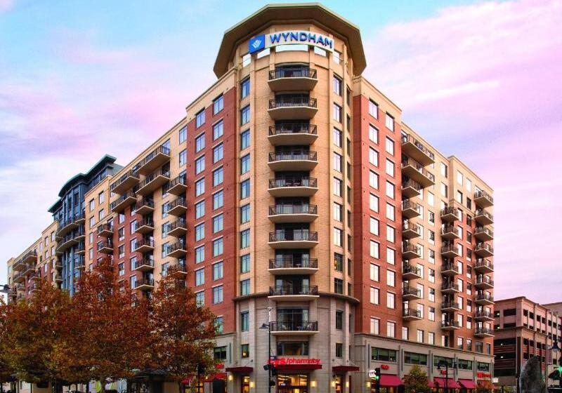 منتجع Club Wyndham National Harbor