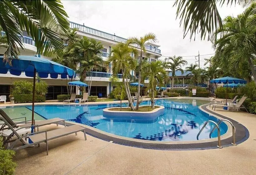 The Club Residence By Alexanders