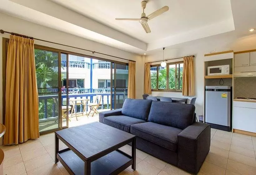 The Club Residence By Alexanders