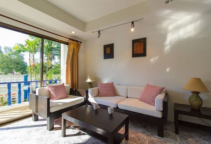 The Club Residence By Alexanders