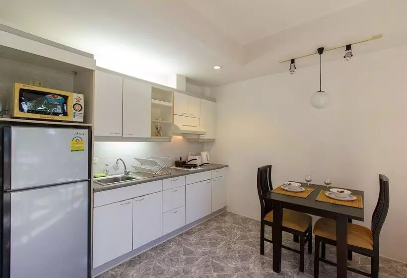 The Club Residence By Alexanders