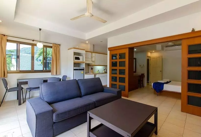 The Club Residence By Alexanders