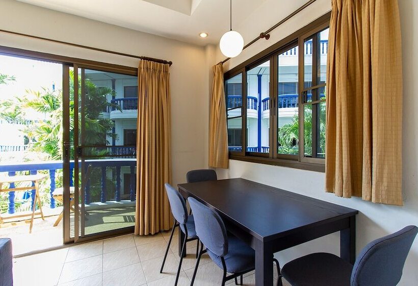 The Club Residence By Alexanders