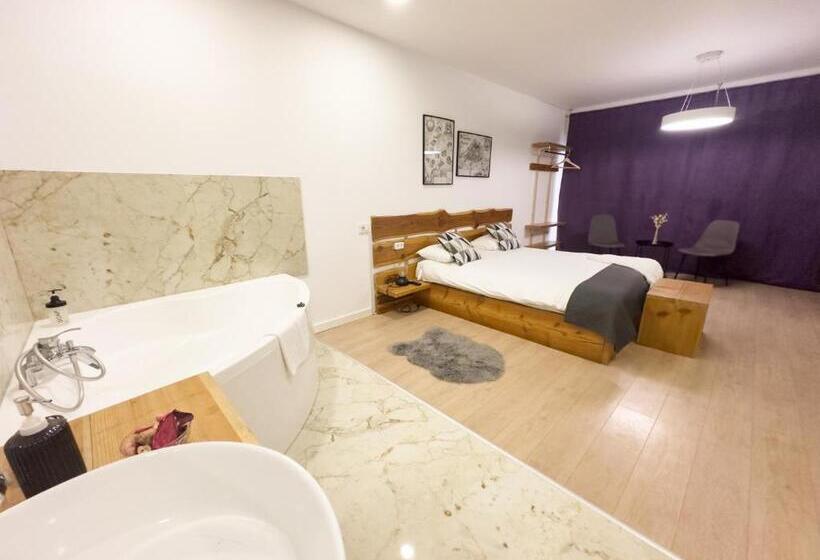 پانسیون Middlehouse