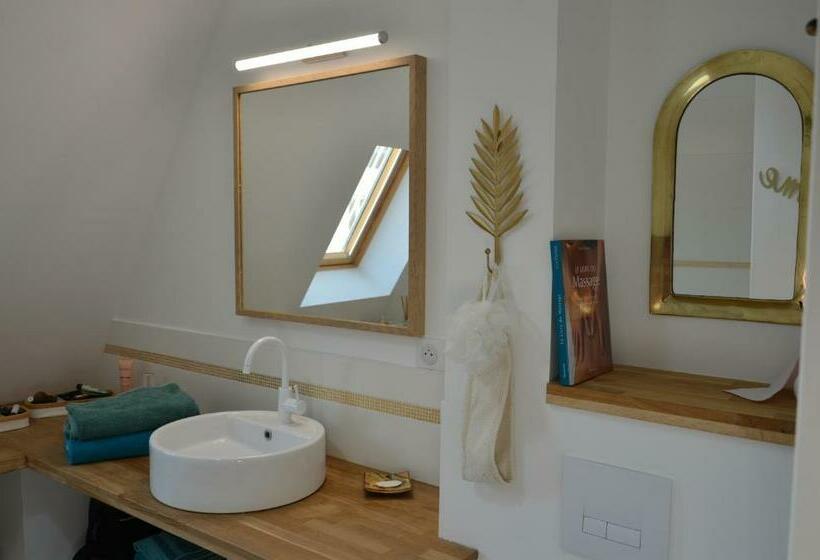 住宿加早餐  Le Beau Repaire 1 à 3 Chambres étage Indépendant