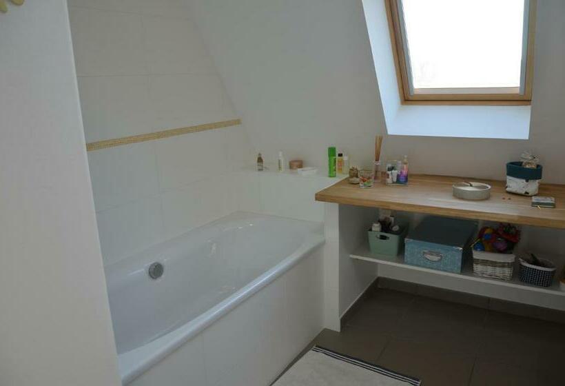 住宿加早餐  Le Beau Repaire 1 à 3 Chambres étage Indépendant