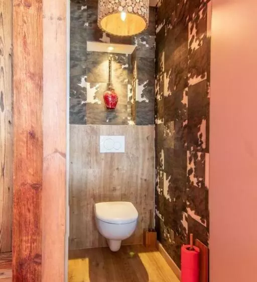 ベッドアンドブレックファースト Le Paon Bleu Annecy Poisy