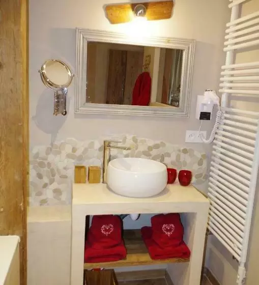 ベッドアンドブレックファースト Le Paon Bleu Annecy Poisy