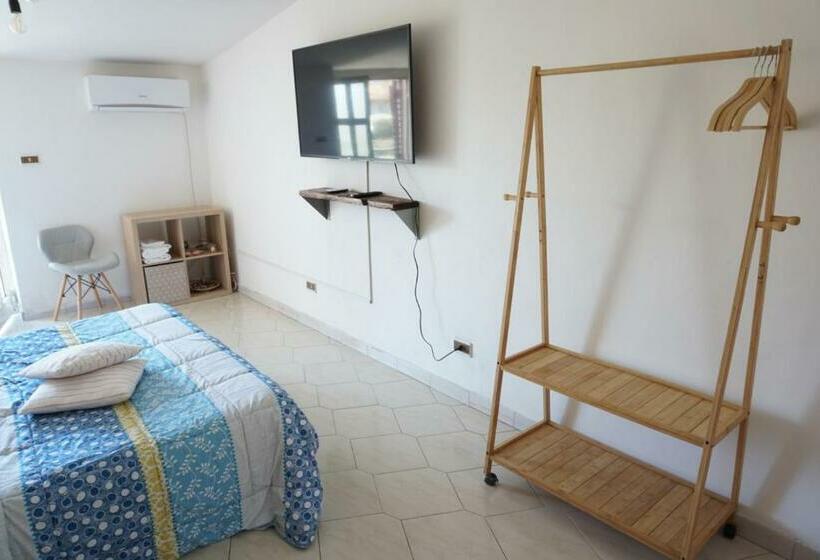 تختخواب و صبحانه Little Sweet Escape