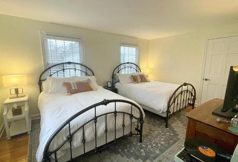 مبيت وإفطار The Homestead